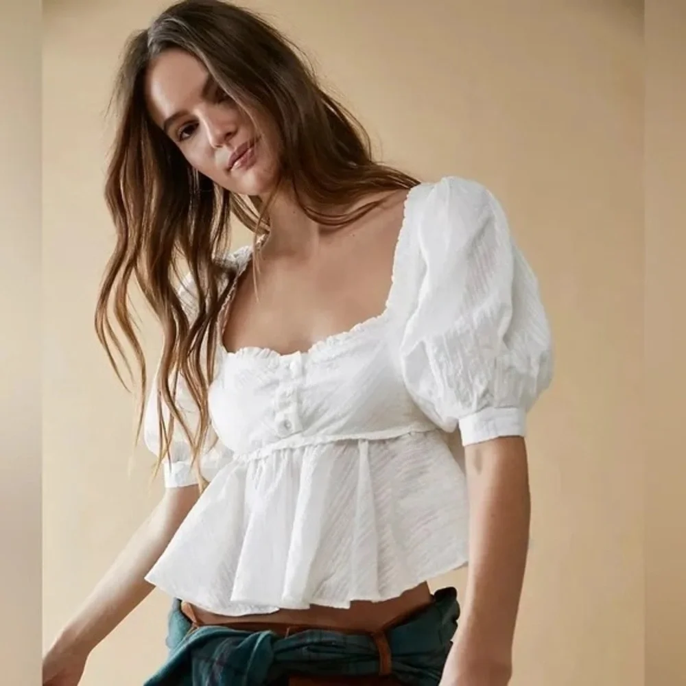 Free People Leave It To Me Top in Ivory white size Medium